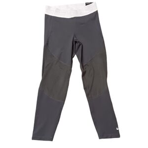 💝NIKE PRO TIGHT FIT WOMEN'S SIZE SMALL TRAINING PANTS.